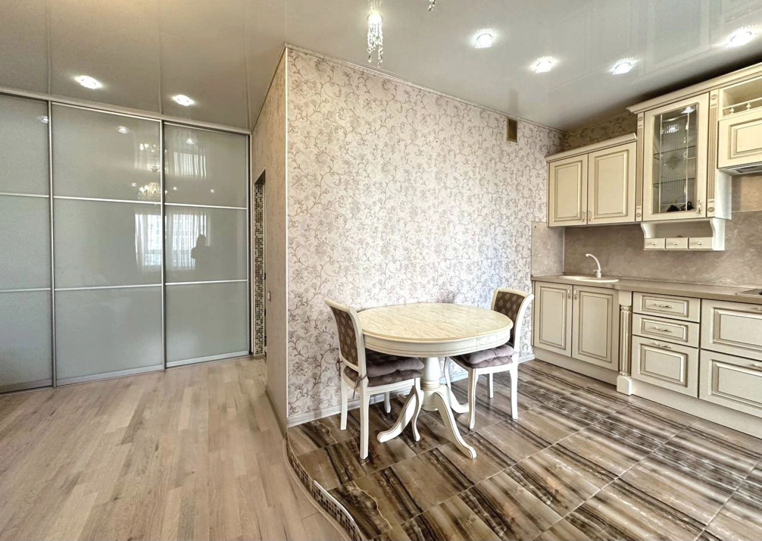 Квартира студия на Притомском Рядом с Ледовым Дворцом