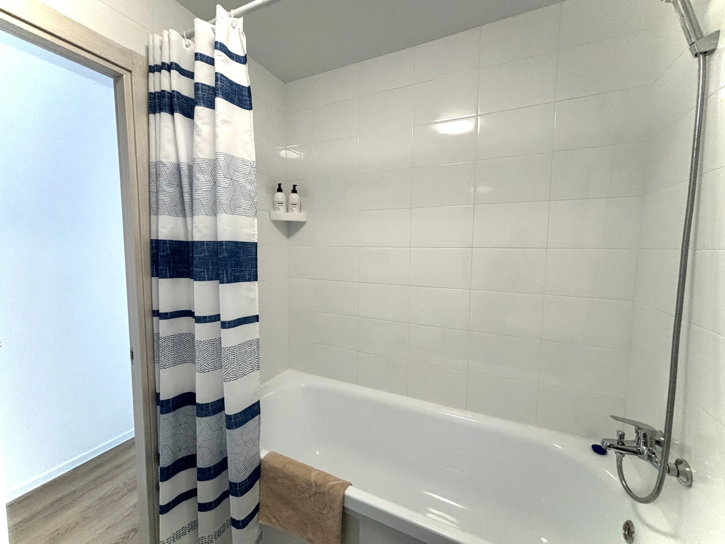 Апартаменты 2 для Пары и Семей для Командировочных до 4 гостей