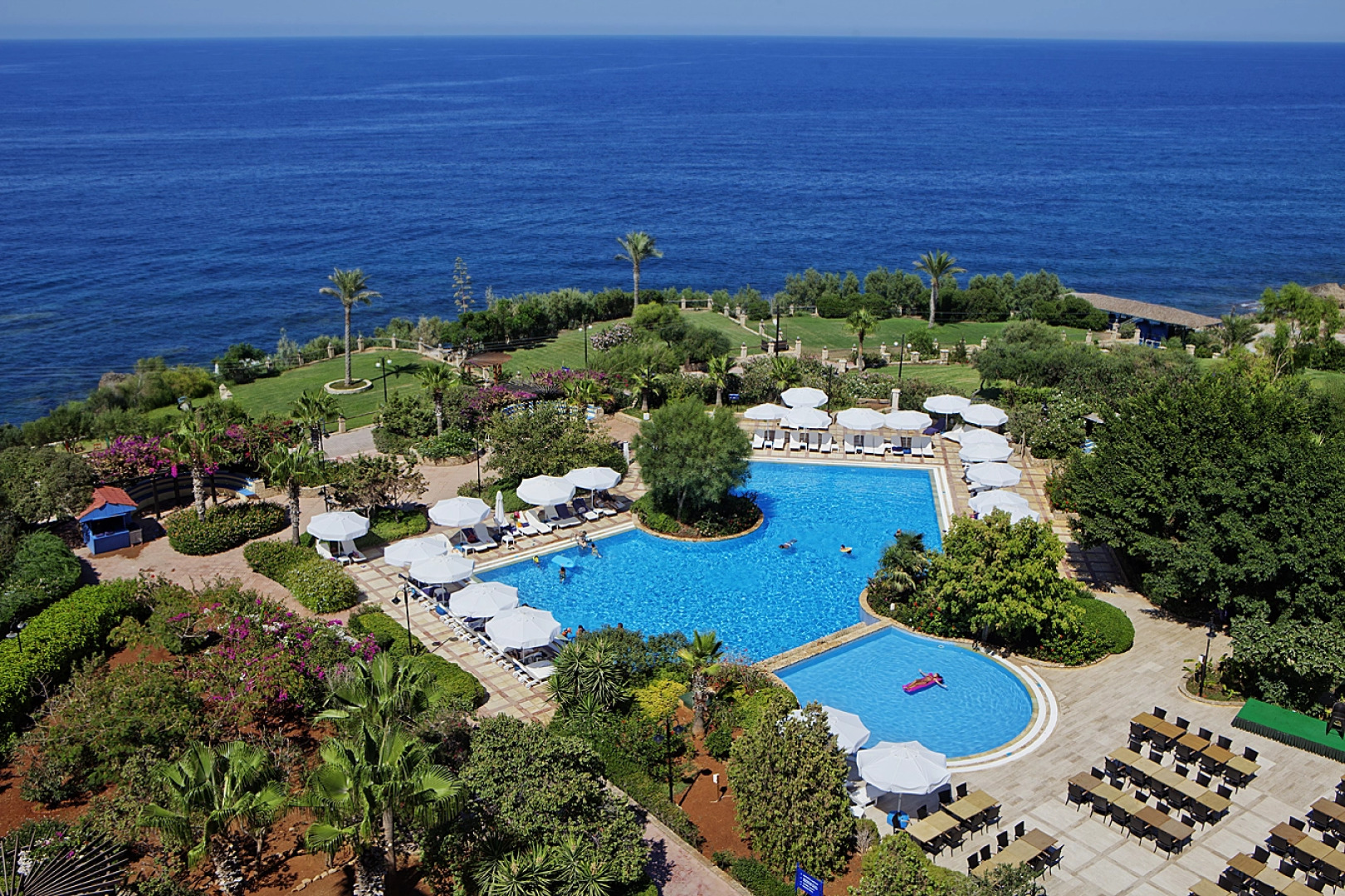 Отель Merit Crystal Cove Casino & SPA