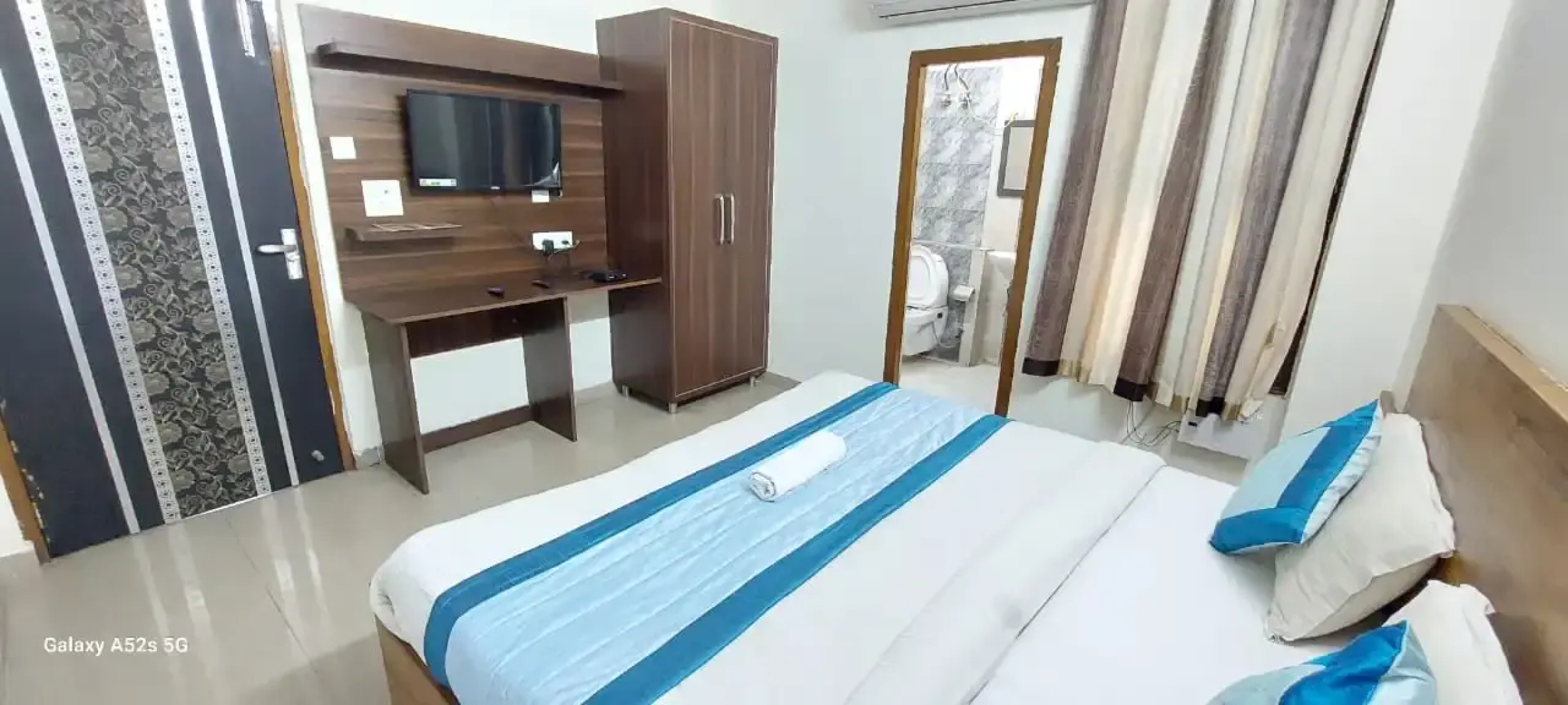 Отель Meghna Residency