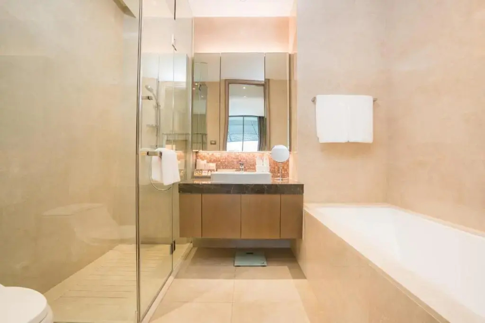 Отель Magnolias Ratchadamri Boulevard Serviced Residences