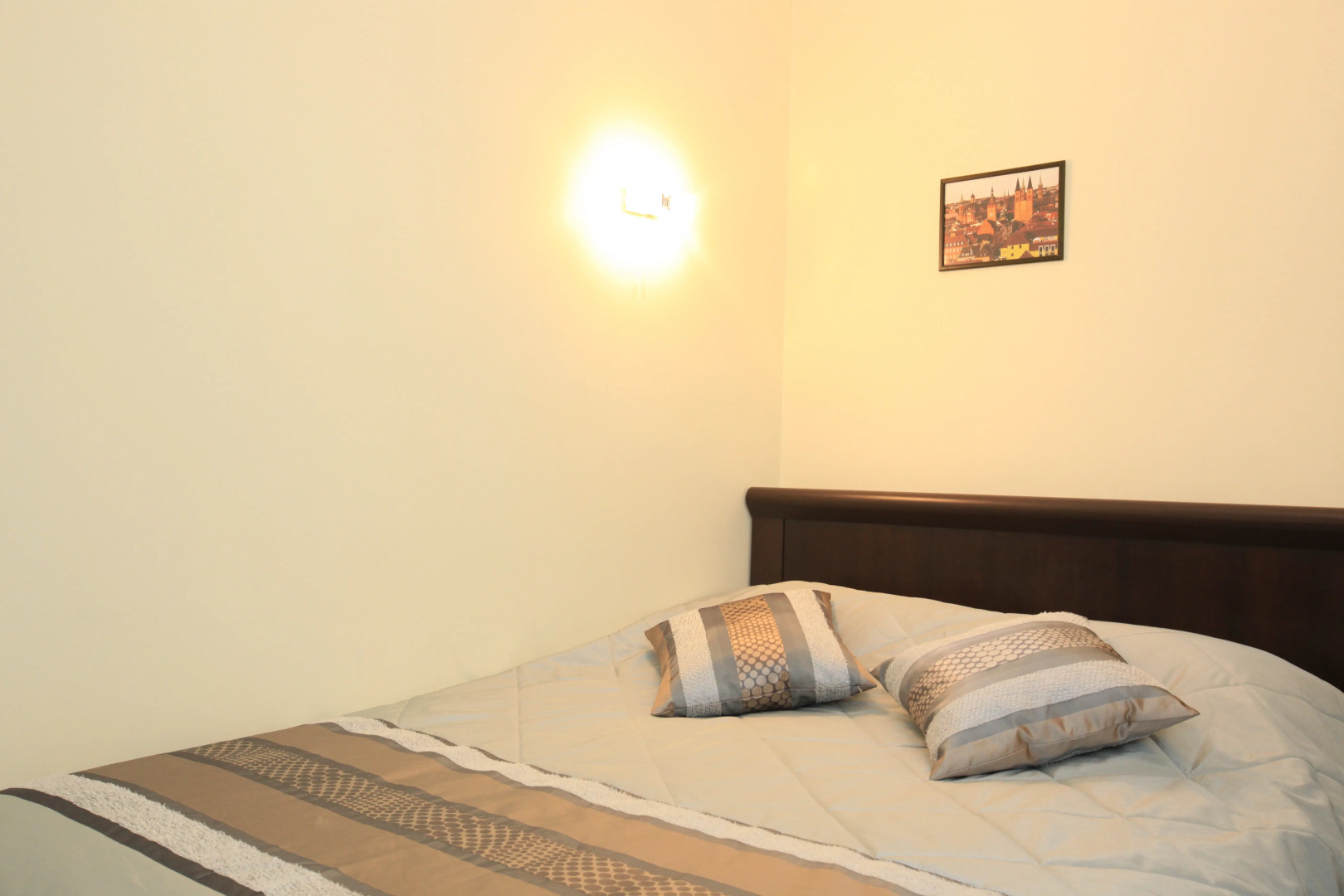 Отель Паддок