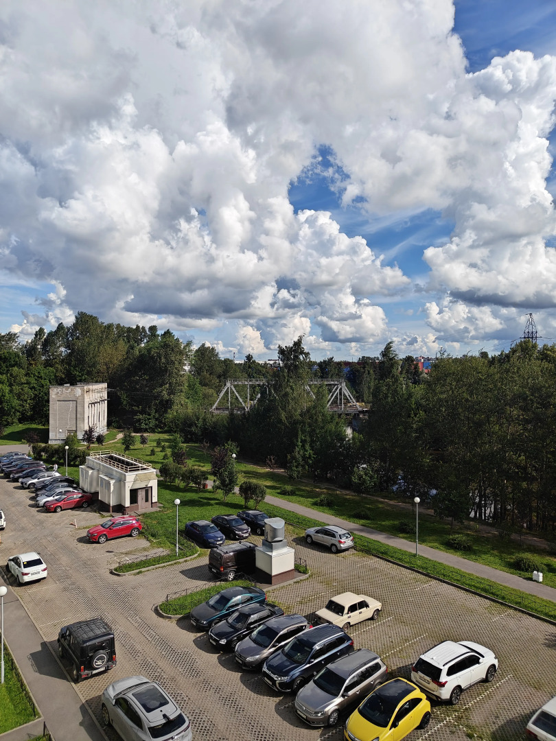 Студия Green метро Ладожская