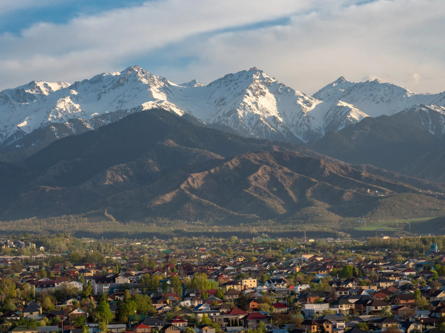 Квартира Евродвушка с потрясающим видом на горы