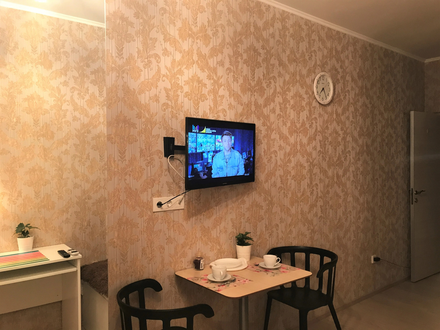 Отель Crocus Star