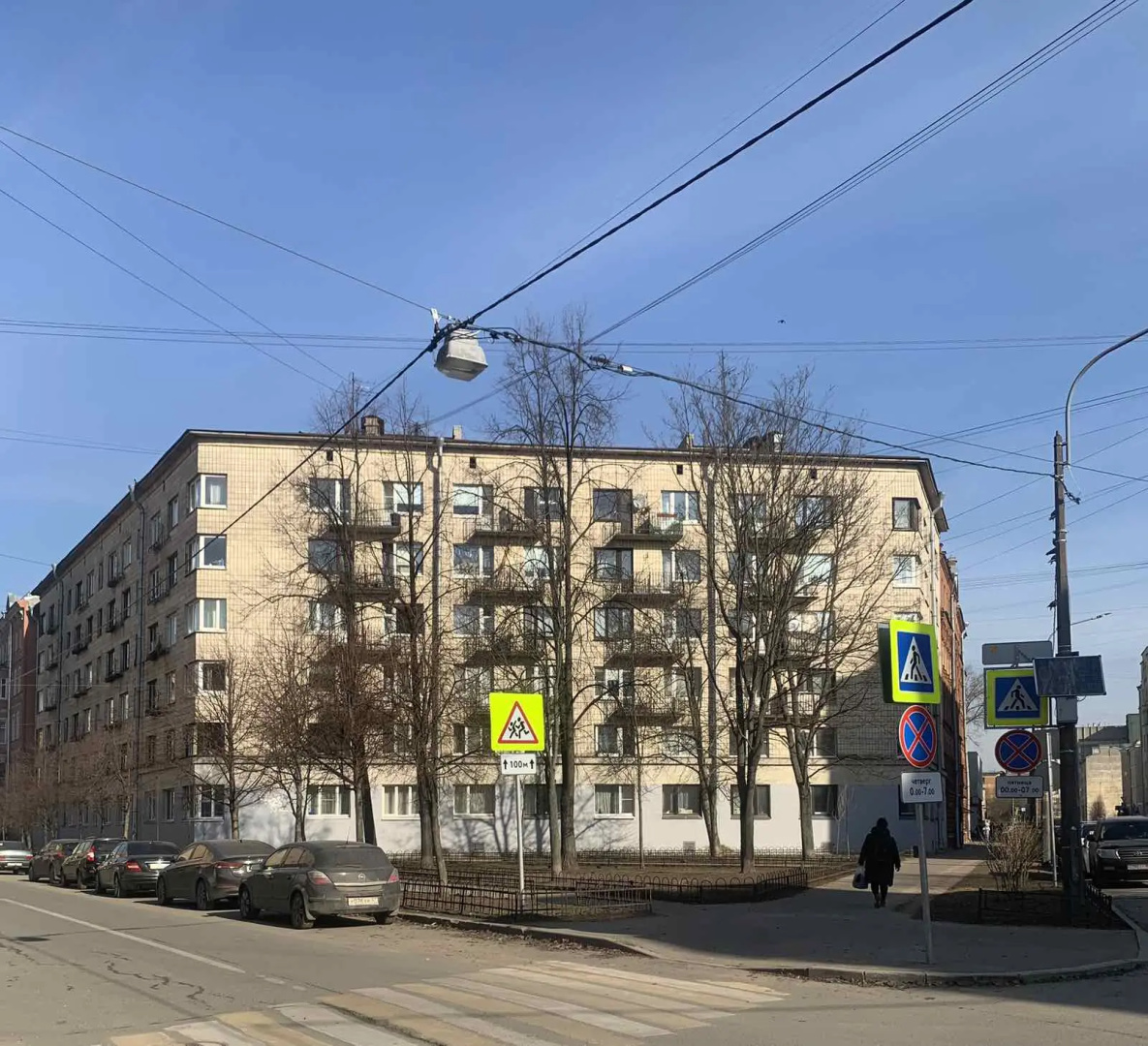 Двухкомнатная квартира Комфорт на Петроградке