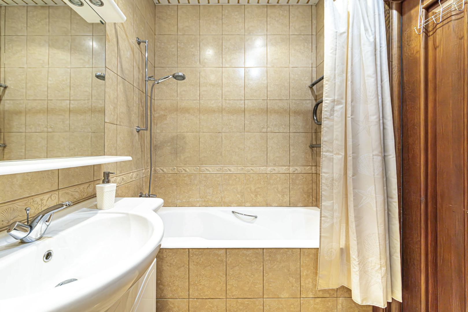 Квартира Комфортная Двушка на Шоссе Революции