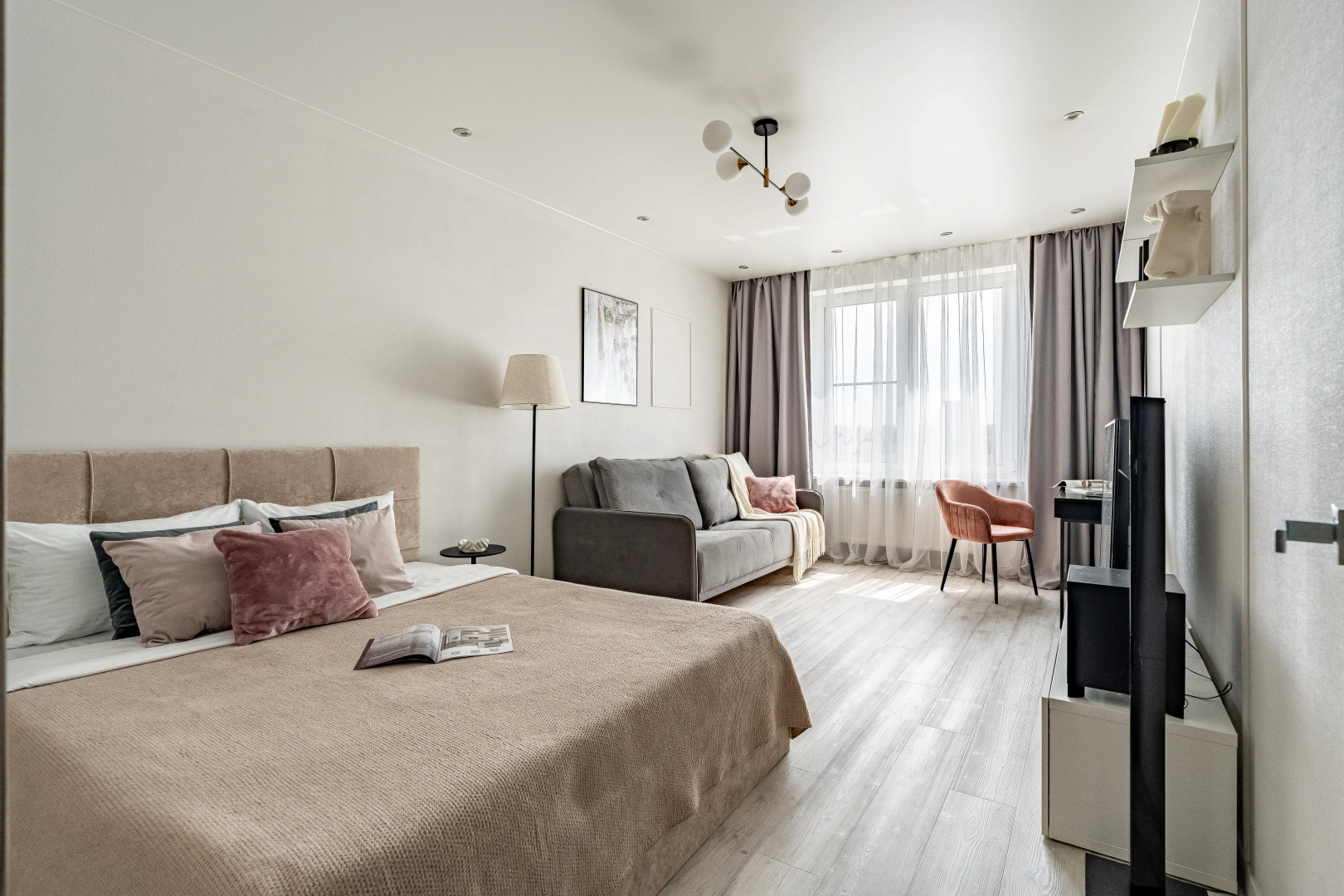 Квартира Antic на Кременчугской Satin Home