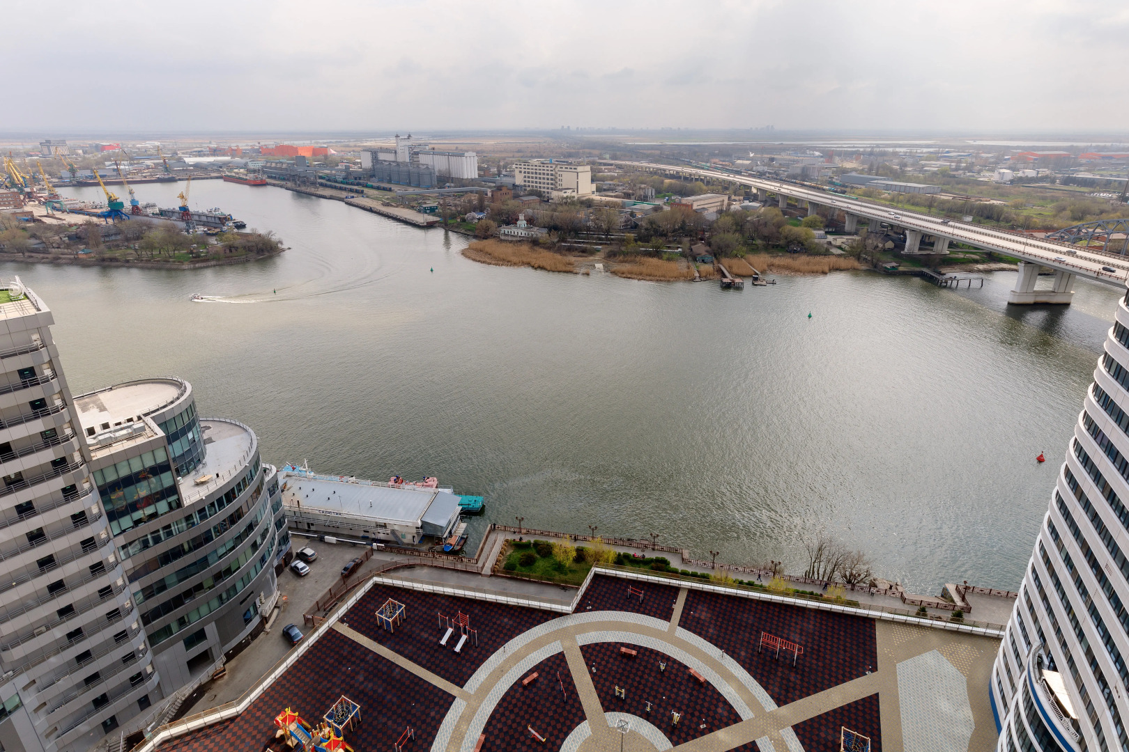 Апартаменты LUX с Шикарным Видом на Дон 25