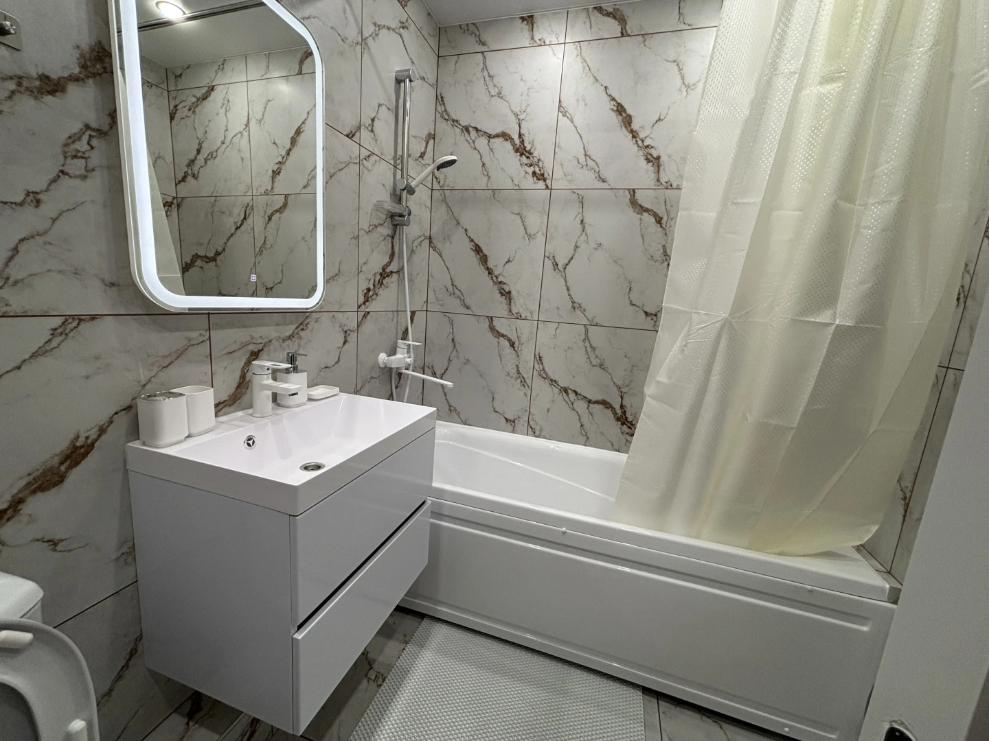 Квартира Уютная и светлая видовая квартира с панорамным видом на Волгу