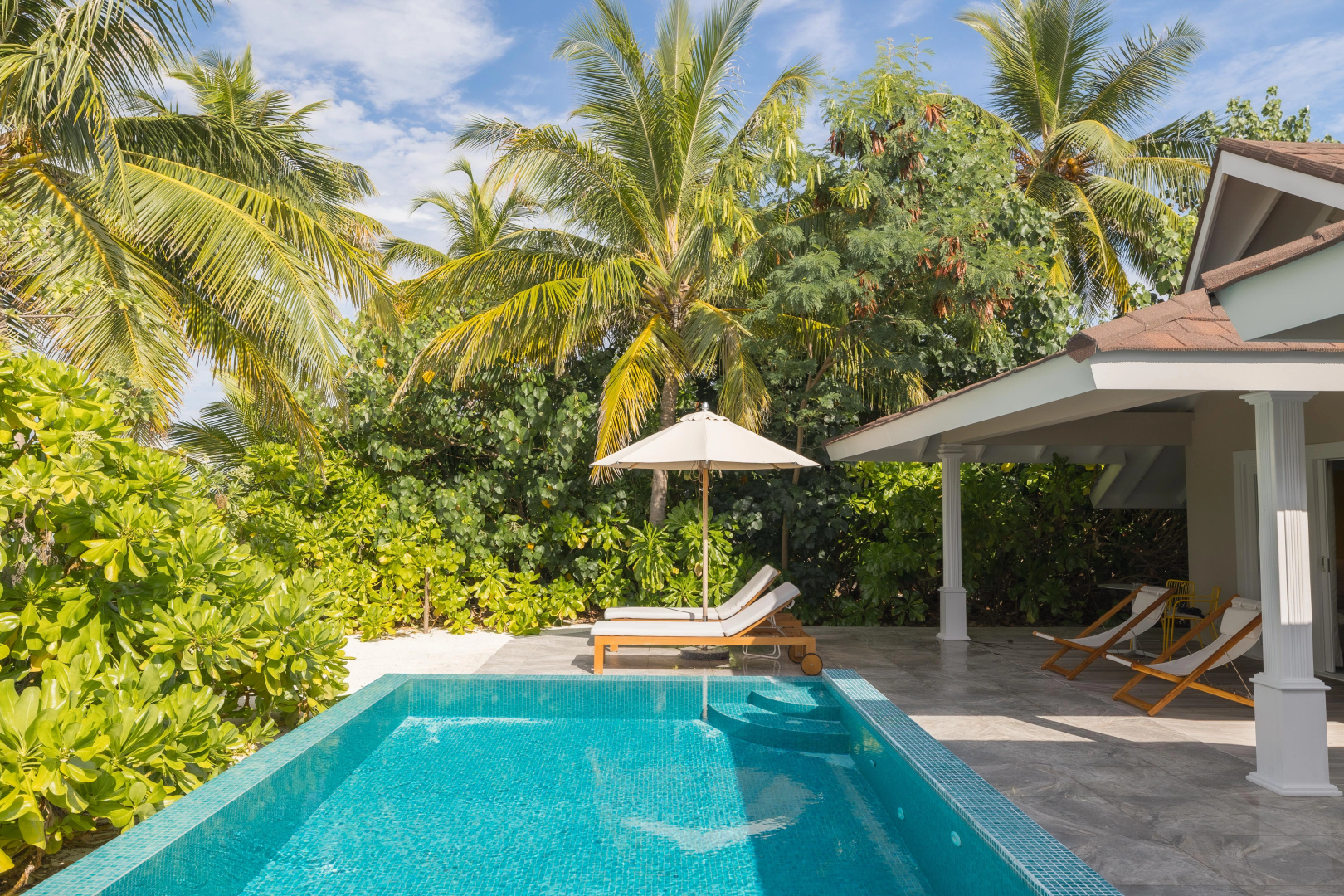 Resort The Standard Huruvalhi Maldives
