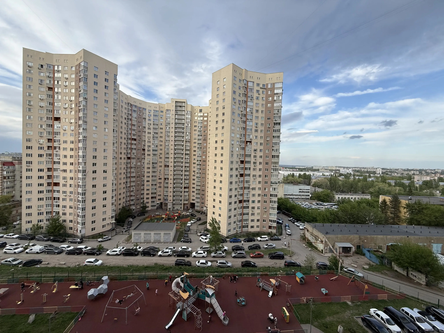 Апартаменты PosutochnoSV на Лунной 30