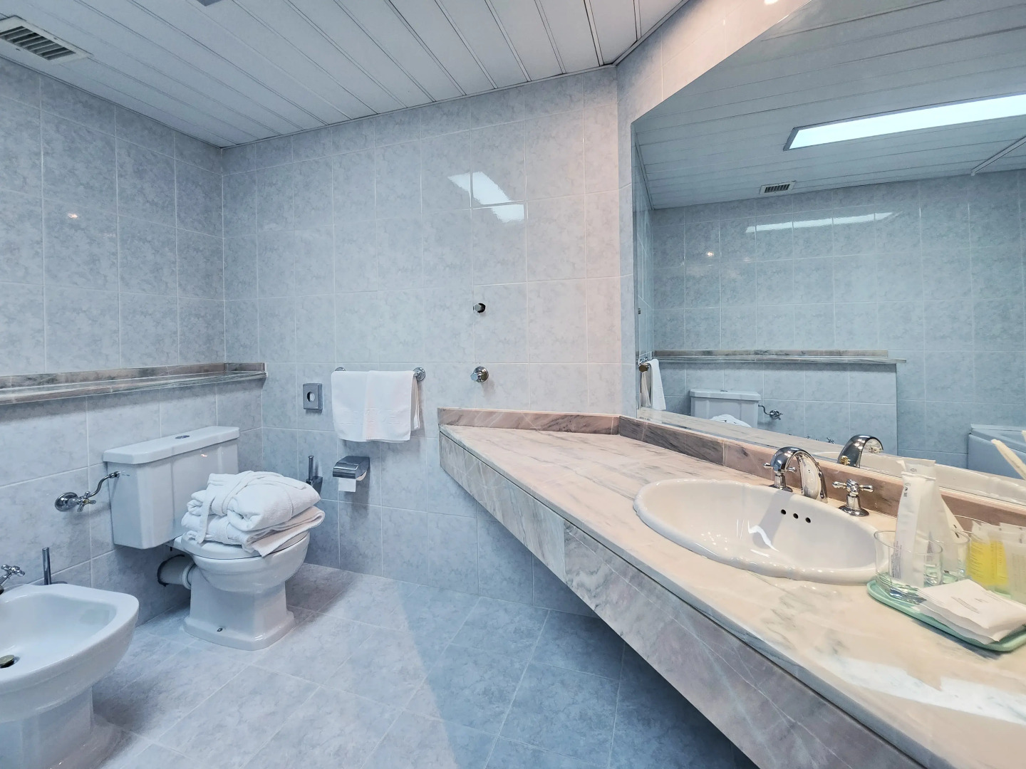 Отель Протон