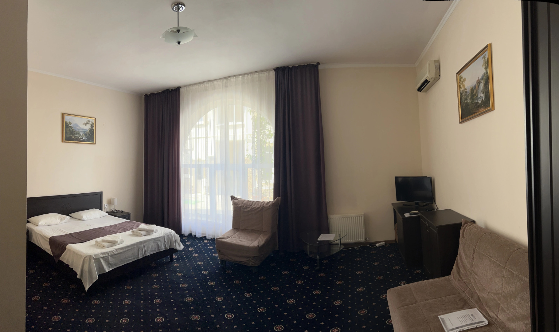 Отель Максимус