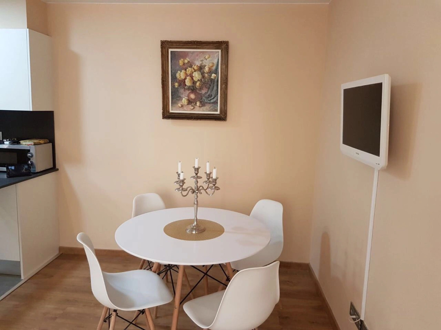 Апартаменты Cozy Perfect Situation - Metro Center