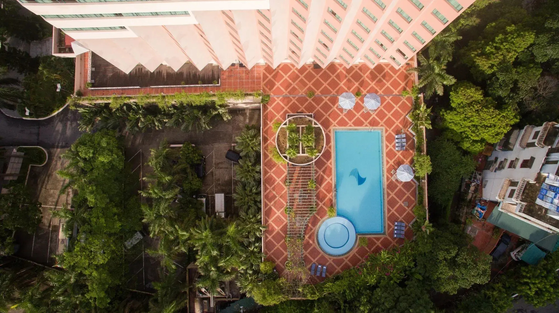 Отель Halong Plaza