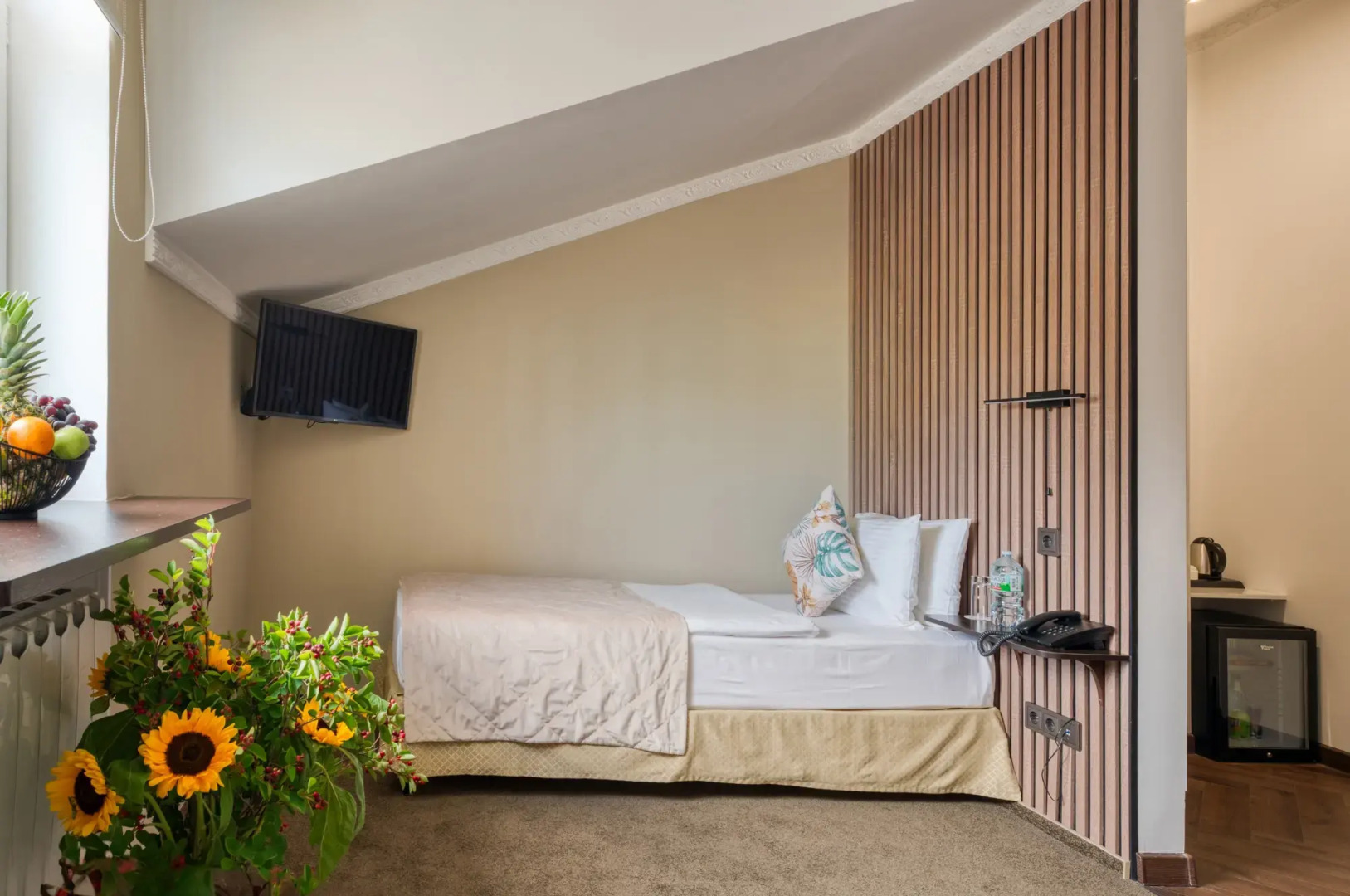 Отель Садовническая