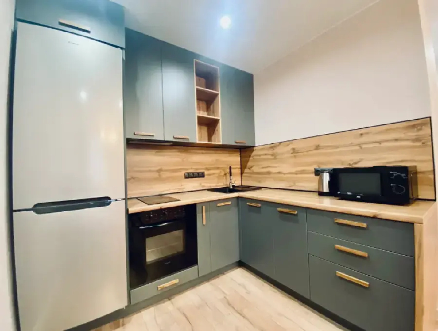 Апартаменты на Первооткрывателей 14