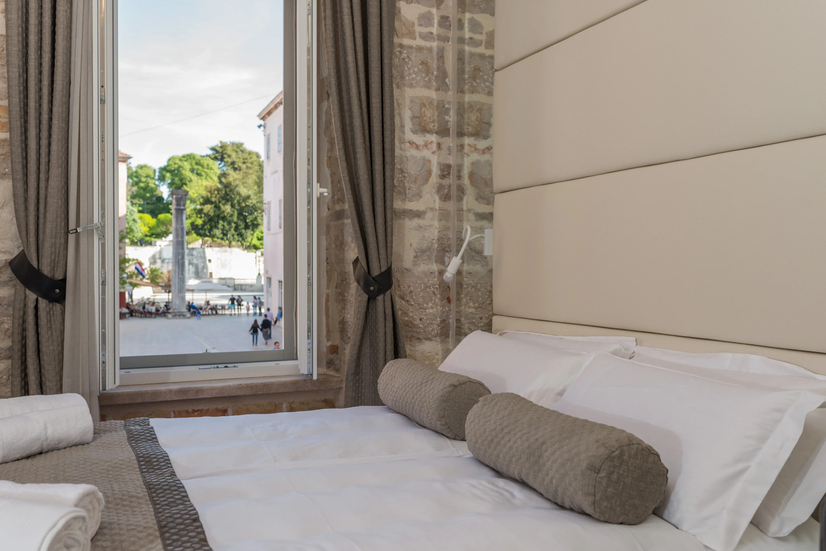 Zara Palace - design rooms