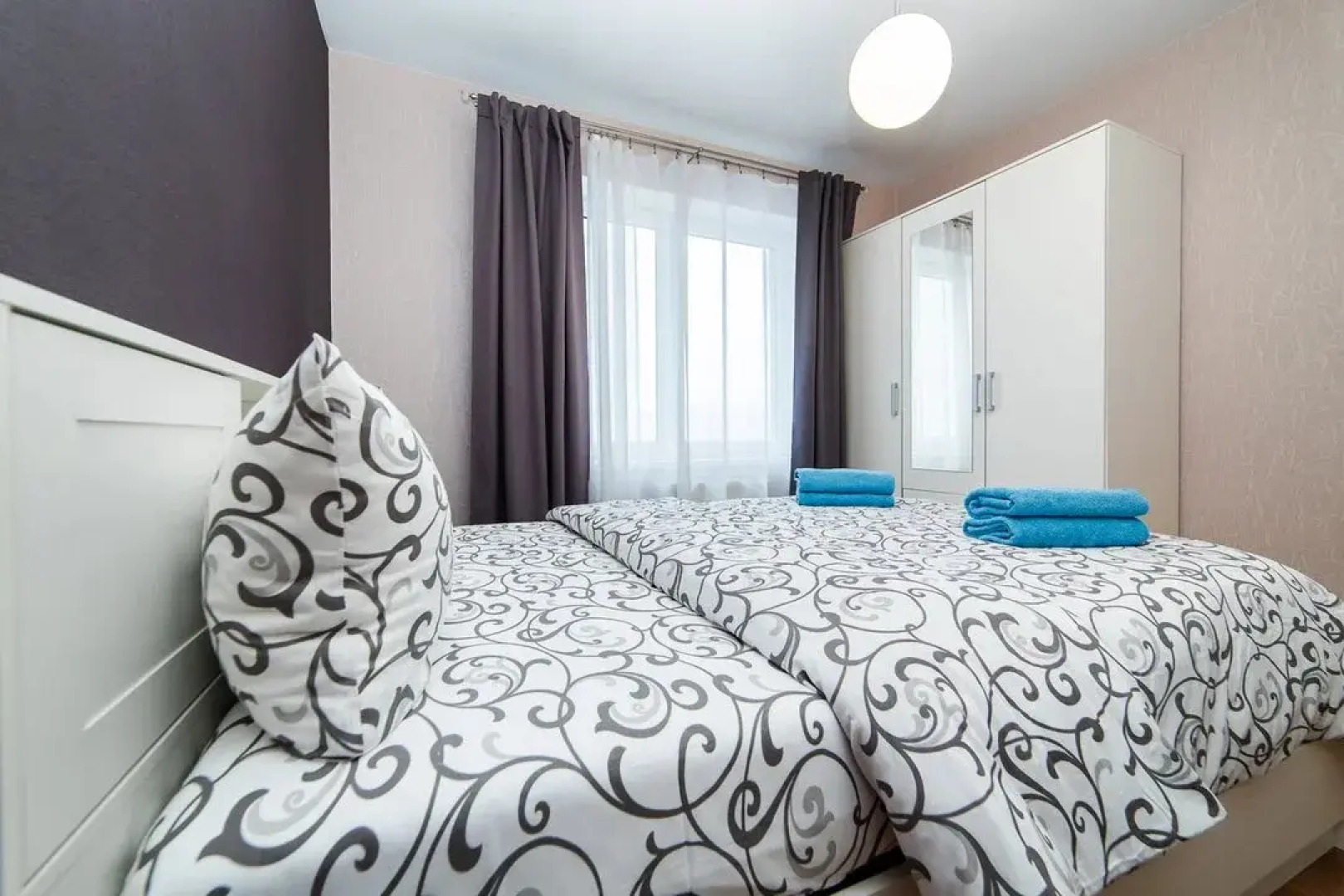 Апартаменты возле Национальной Библиотеки и ТРЦ Dana Mall на Туровского 26