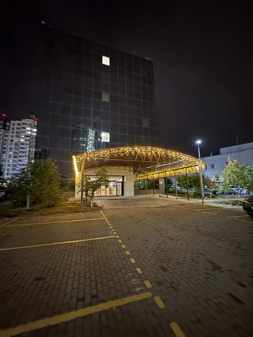 Отель Кунь Лунь