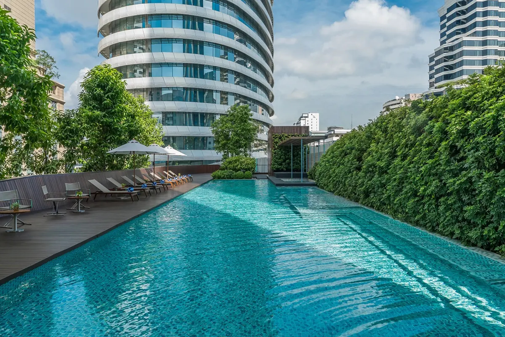 Отель Magnolias Ratchadamri Boulevard Serviced Residences