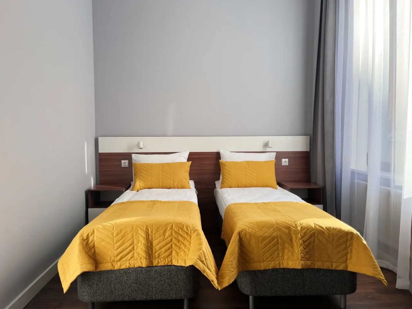 Отель Демократ на 9-ой Советской