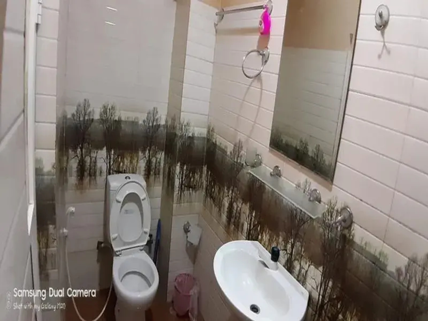 Отель Yoho Sain City