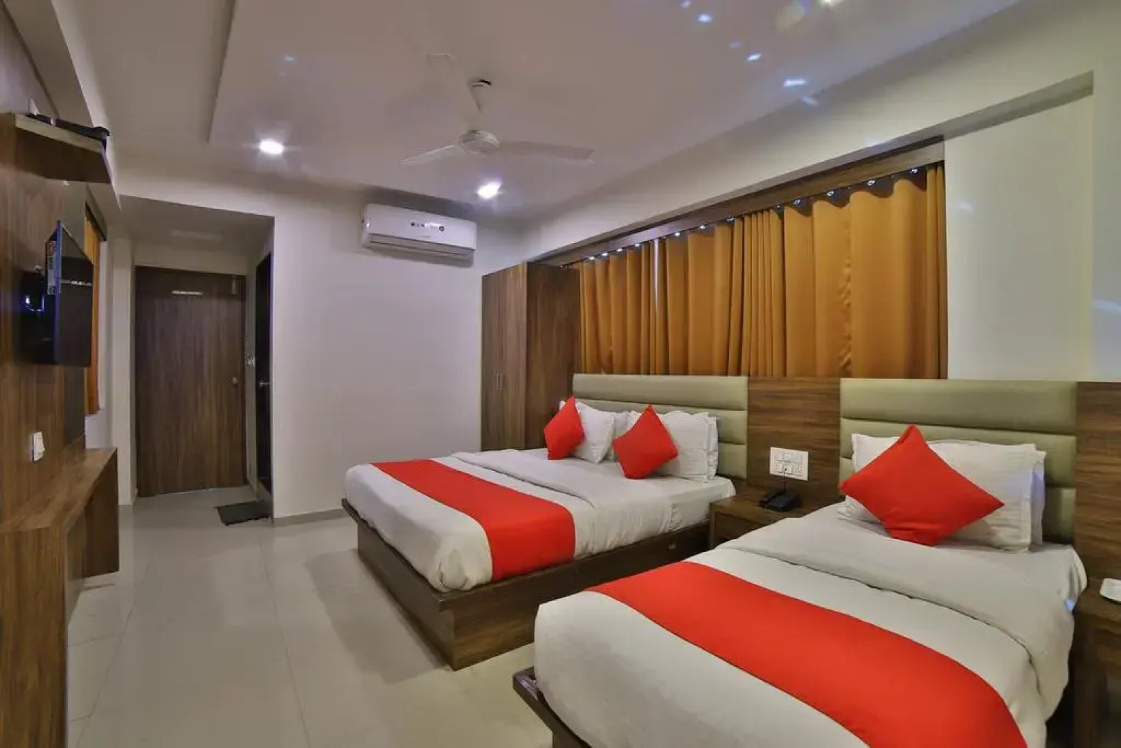 Отель Sunstar Inn by Sky Stays