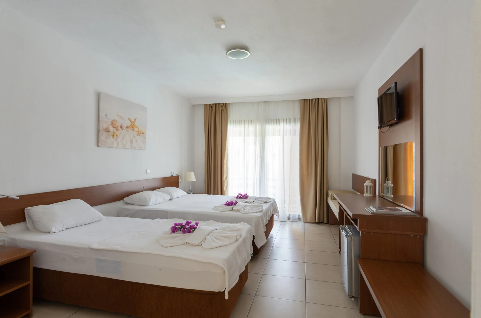 Отель Selvi Beach