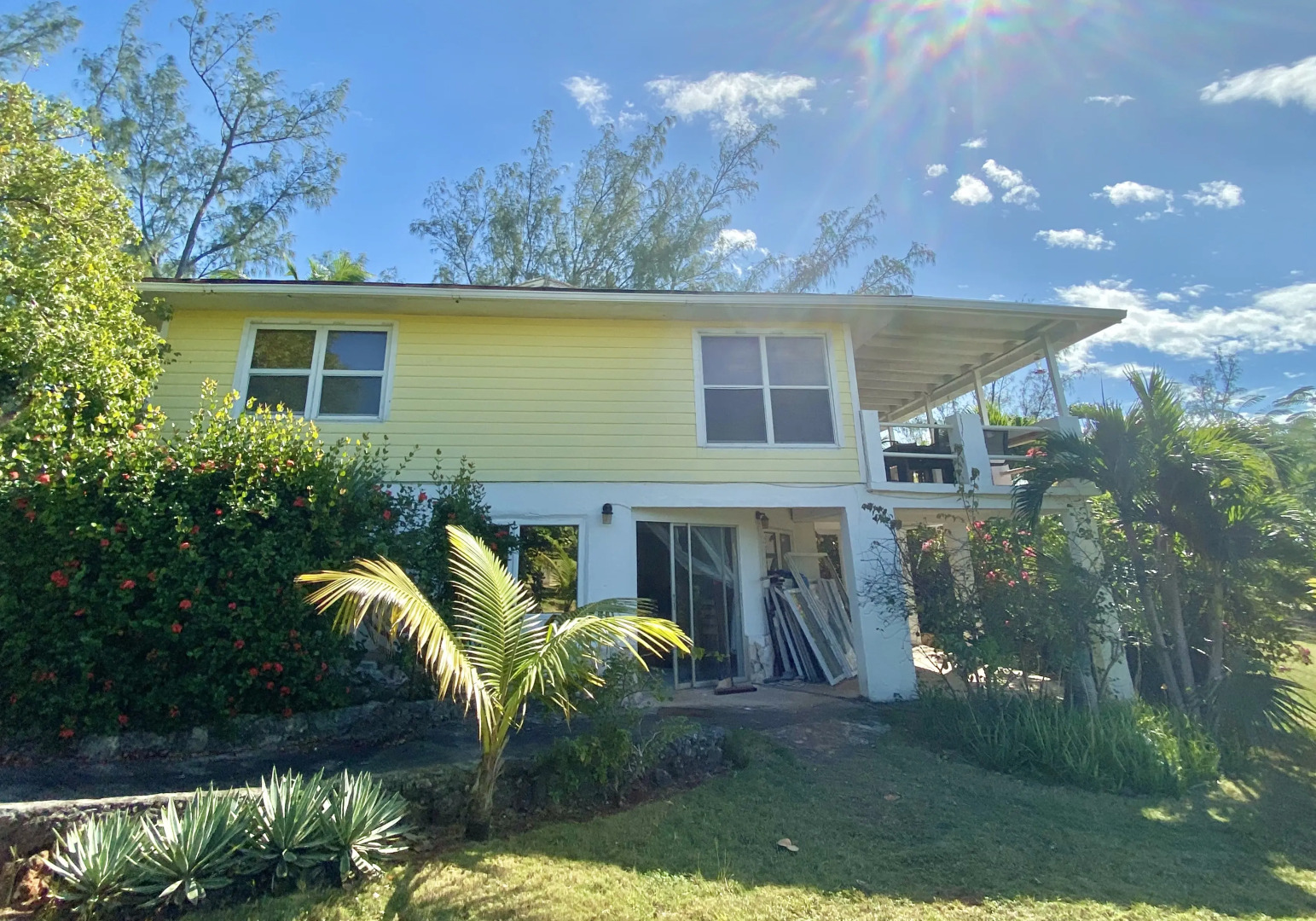 Отель The Sunset Cove And Rainbow Room