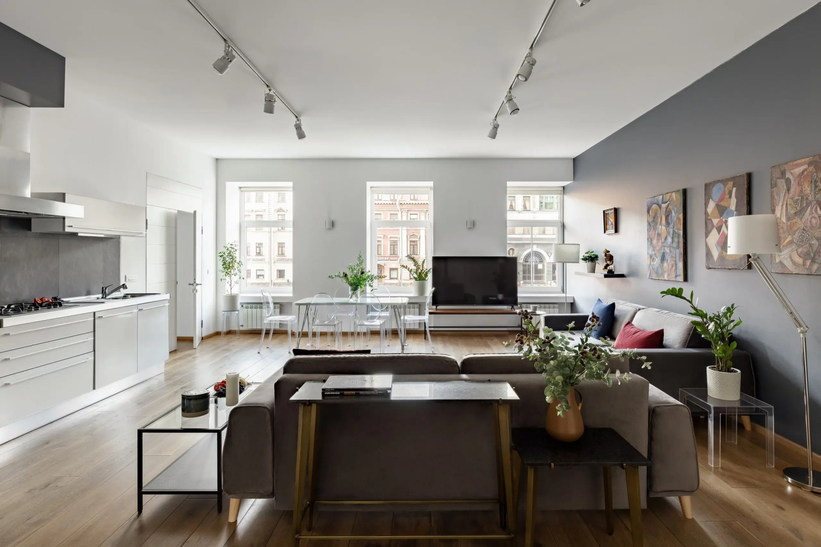 Апартаменты Minin Apartments с видом на Мойку 140 кв.м.