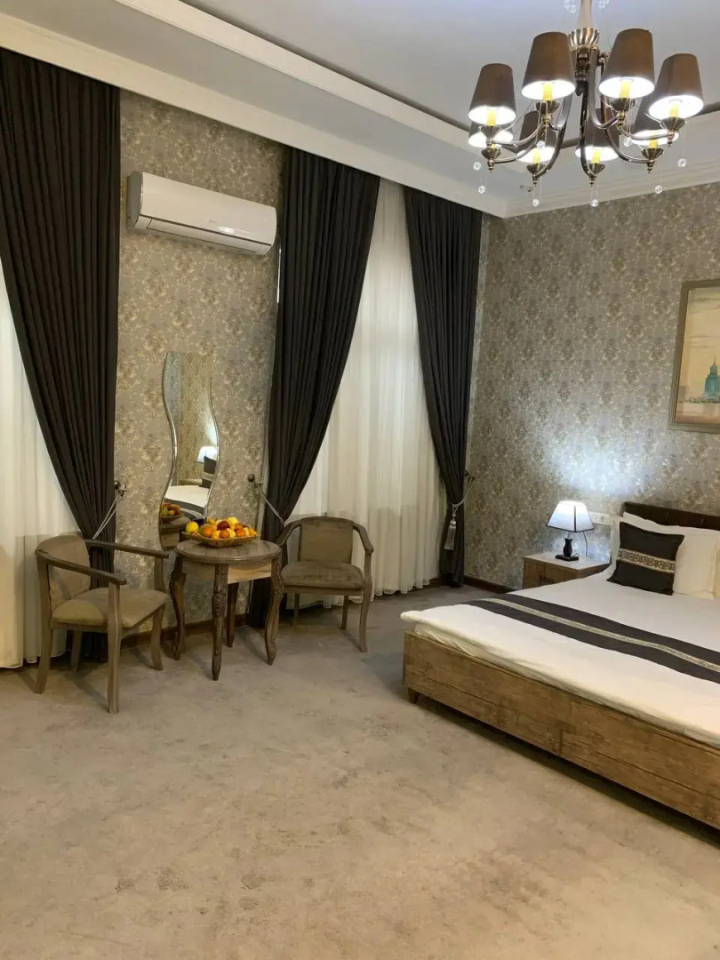 Отель Archie Family