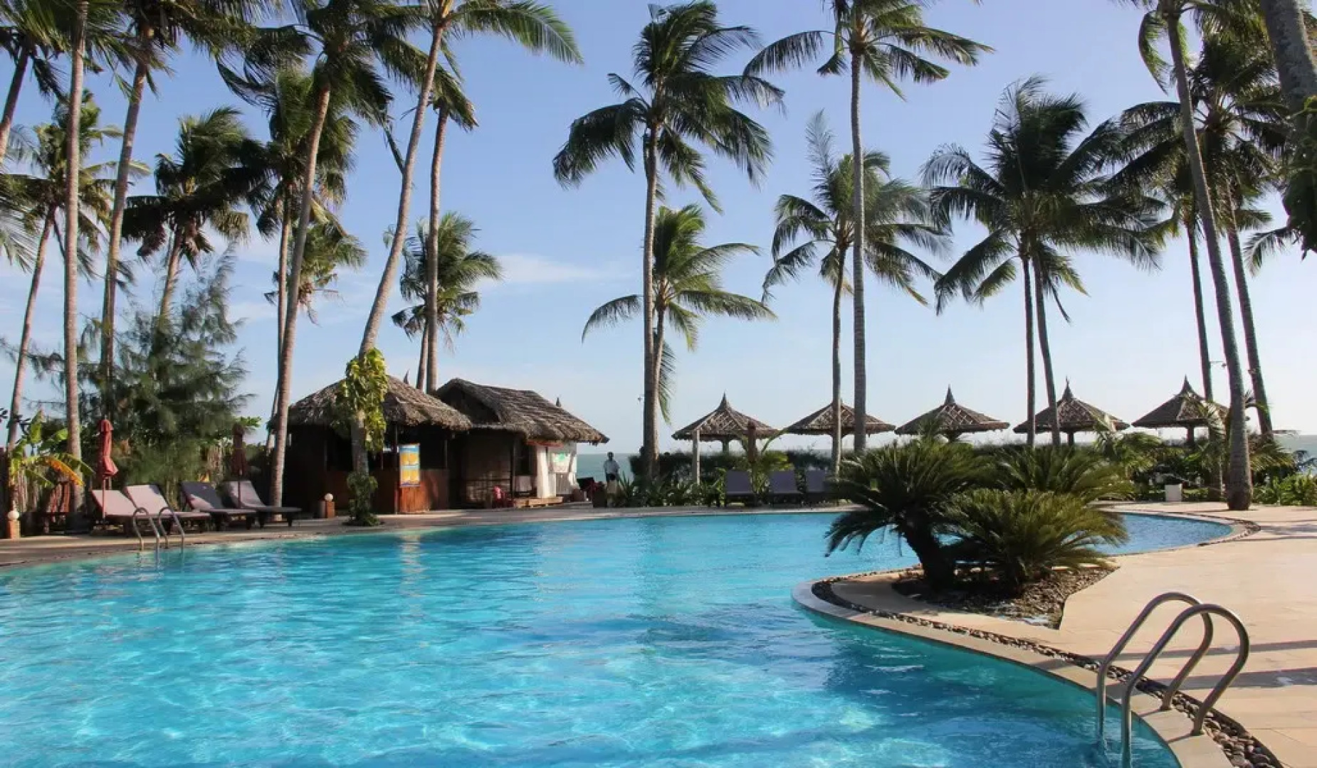 Отель Little Paris Resort & Spa Mui Ne