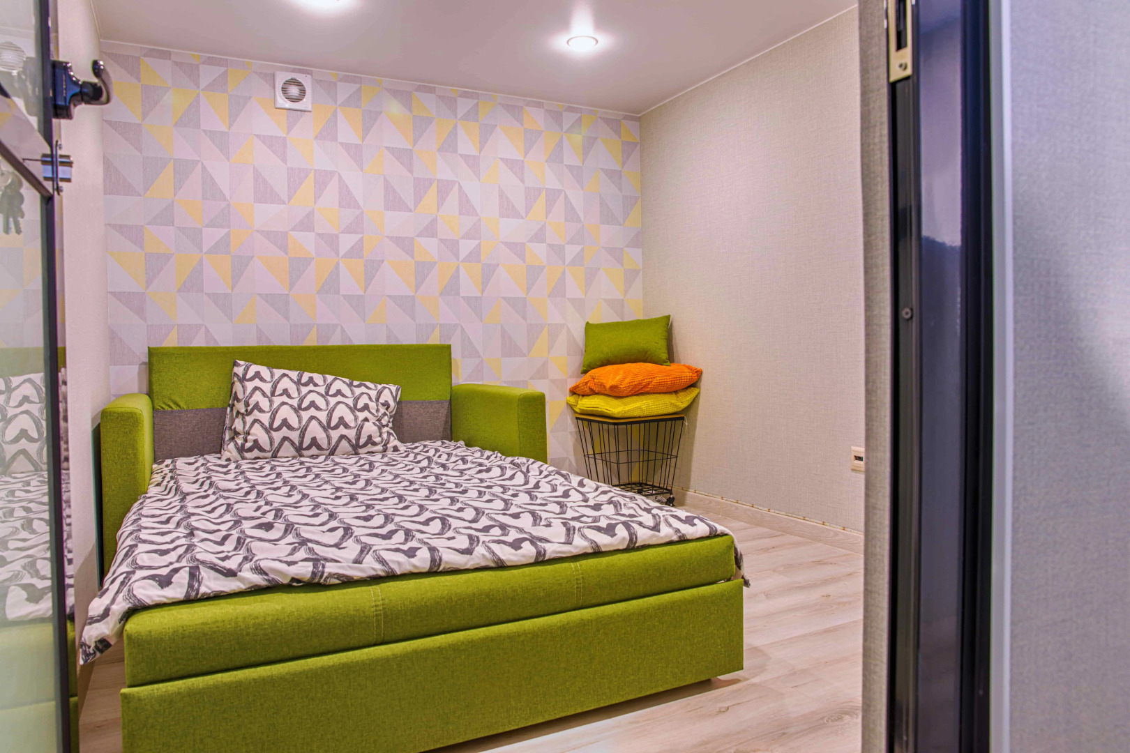 Апартаменты Академика Легостаева 8