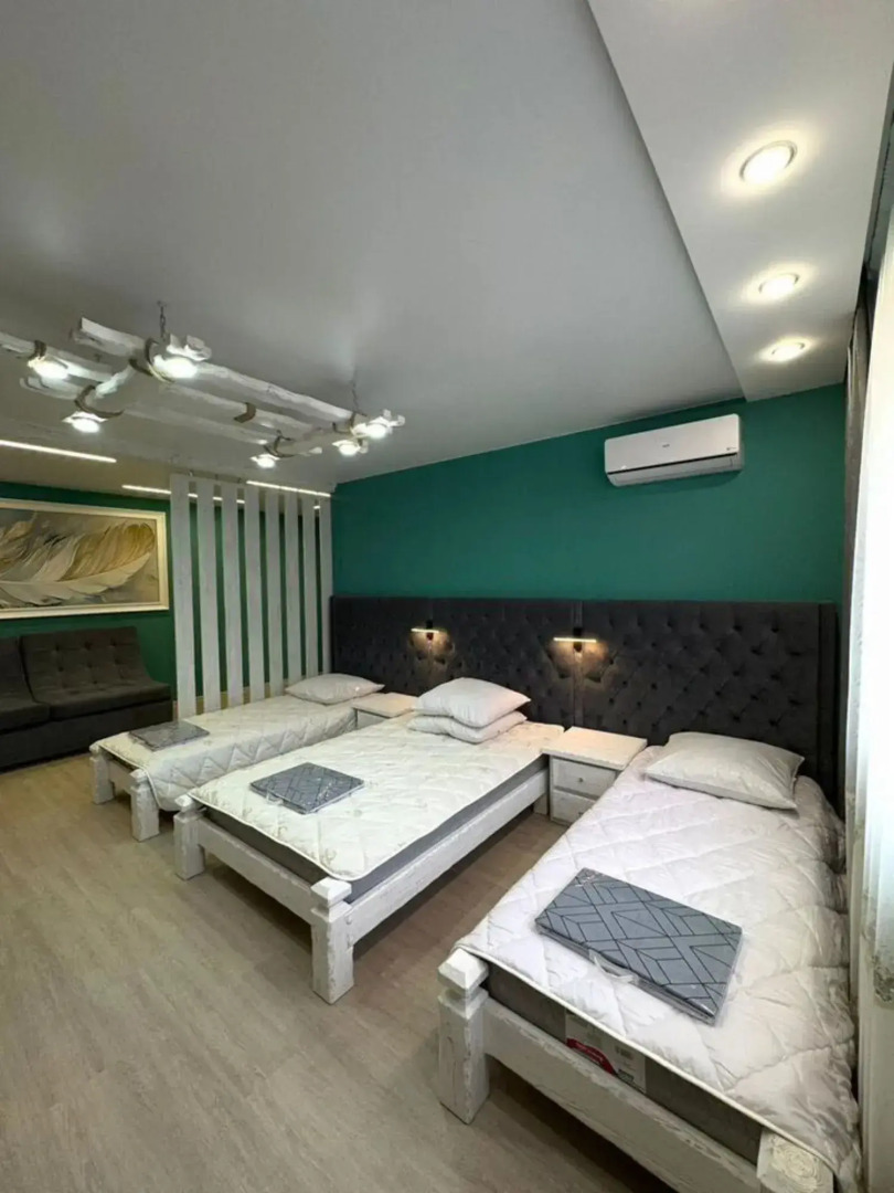 Квартира На Паровозной 15 (6а)