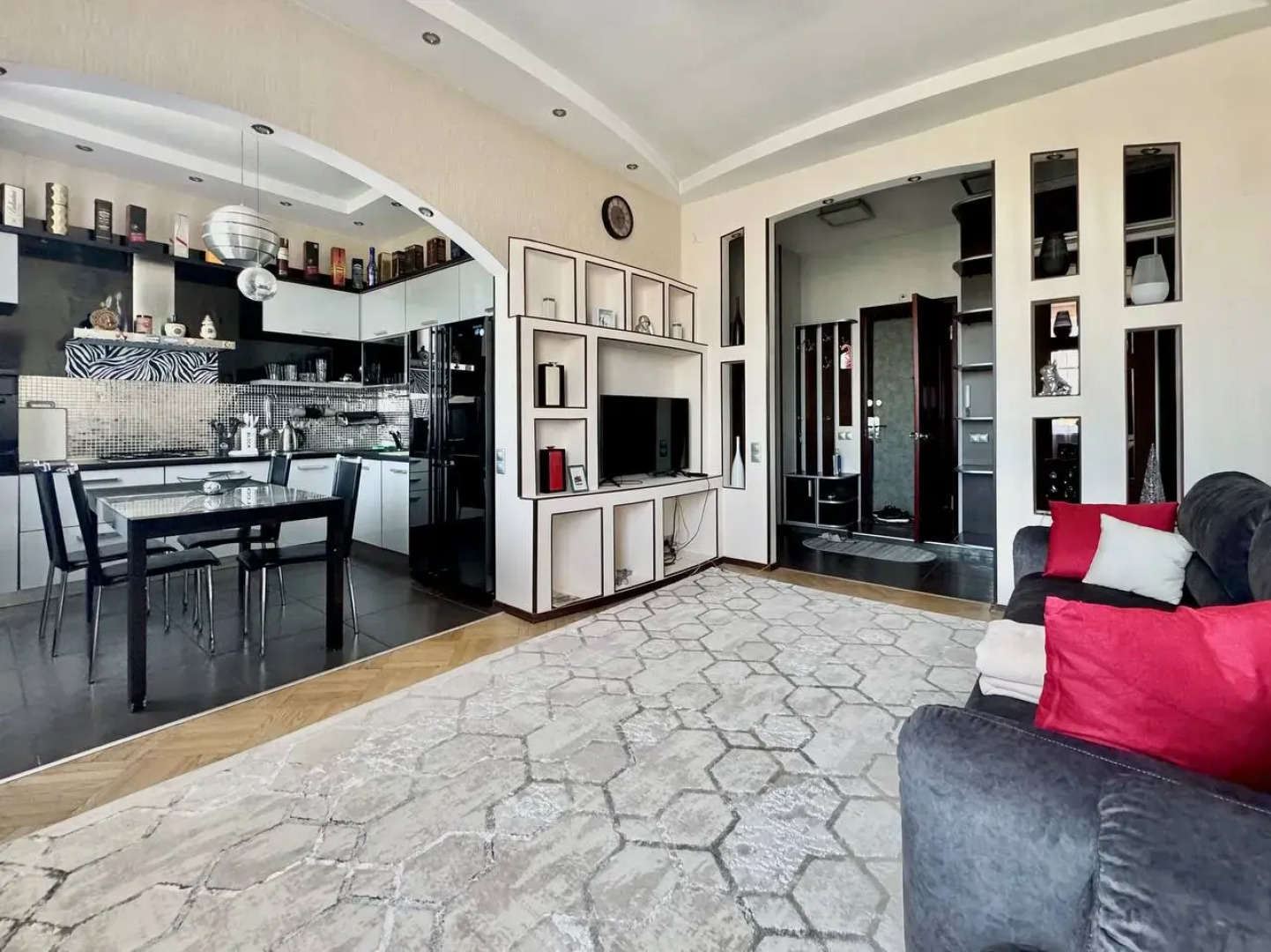 Апартаменты Красивая двушечка с джакузи в самом сердце Минска