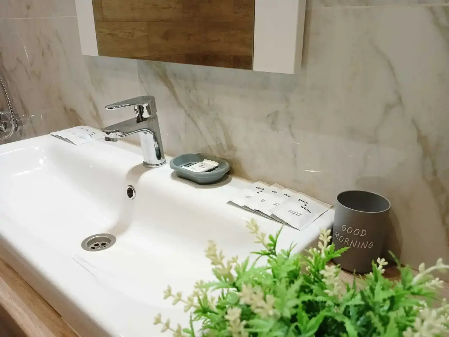 Апартаменты Like Home с видом на море