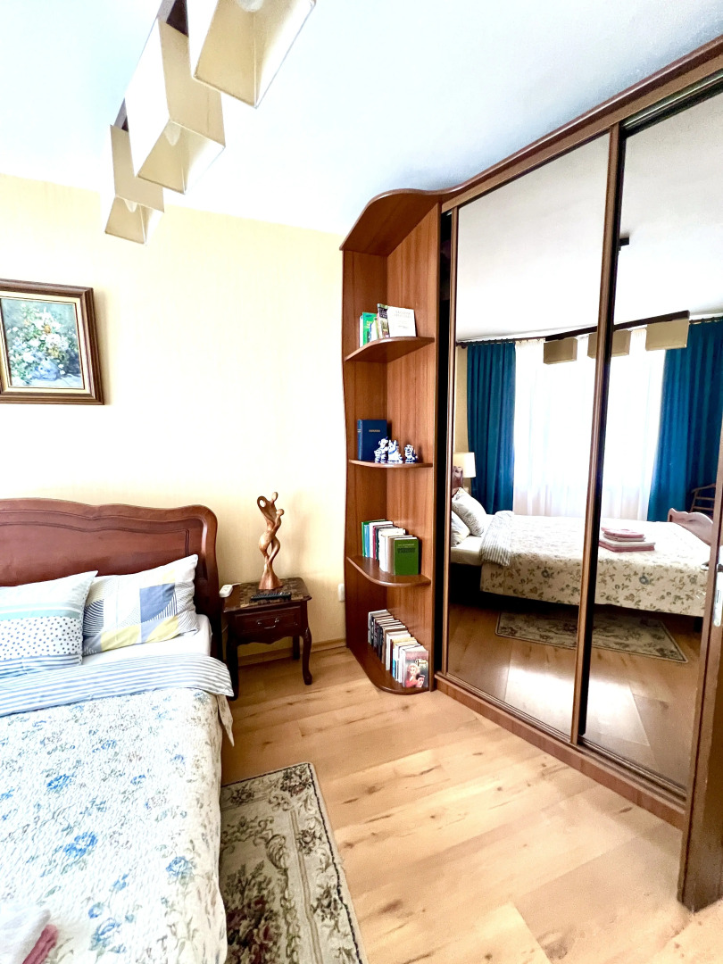 Квартира Комфортная Трехкомнатная в Самом Центре