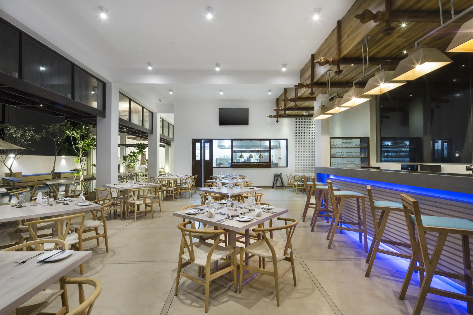 Отель Lucky Elephant