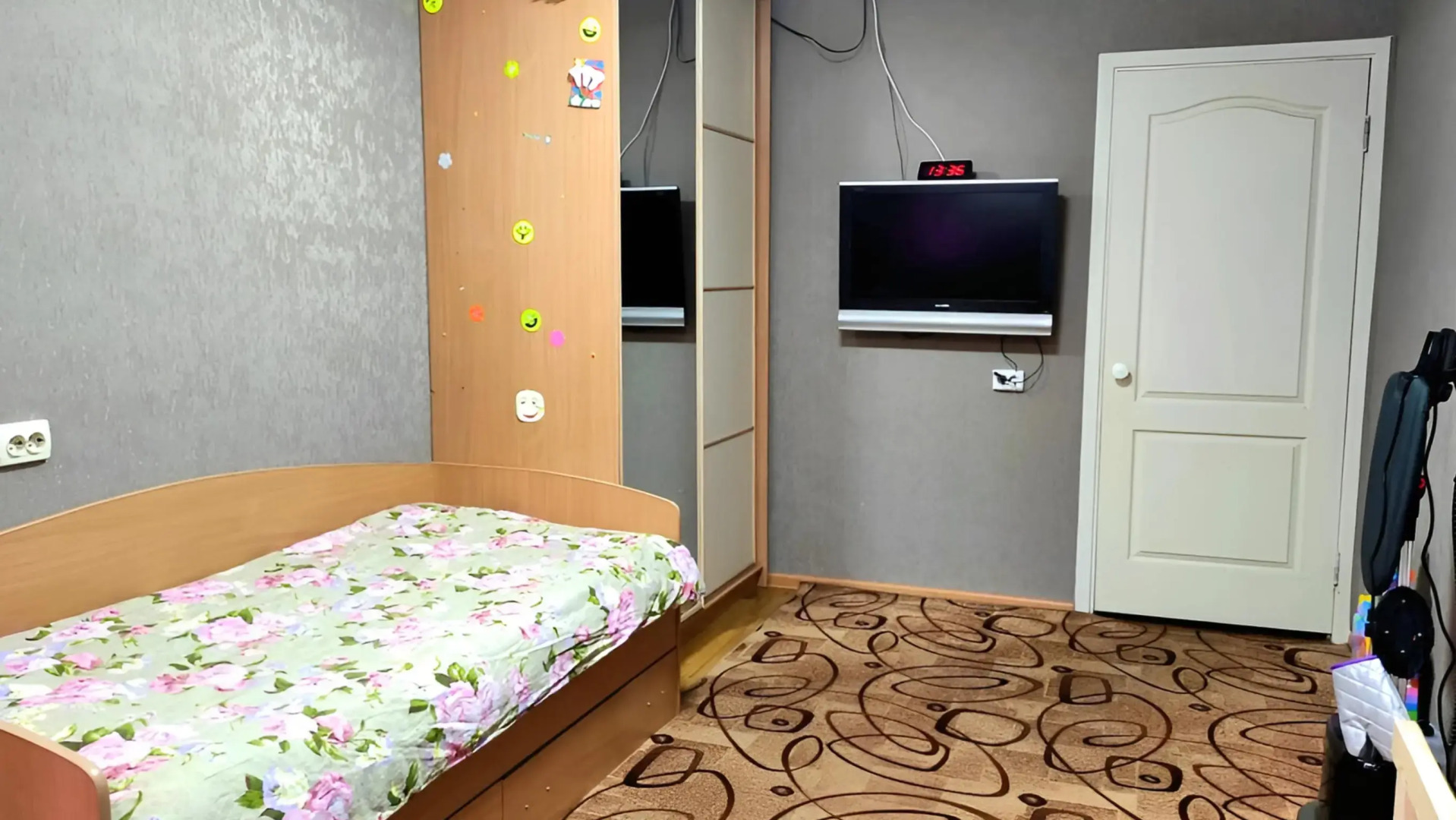 Квартира Трехкомнатная в Центре Города Набережные Челны