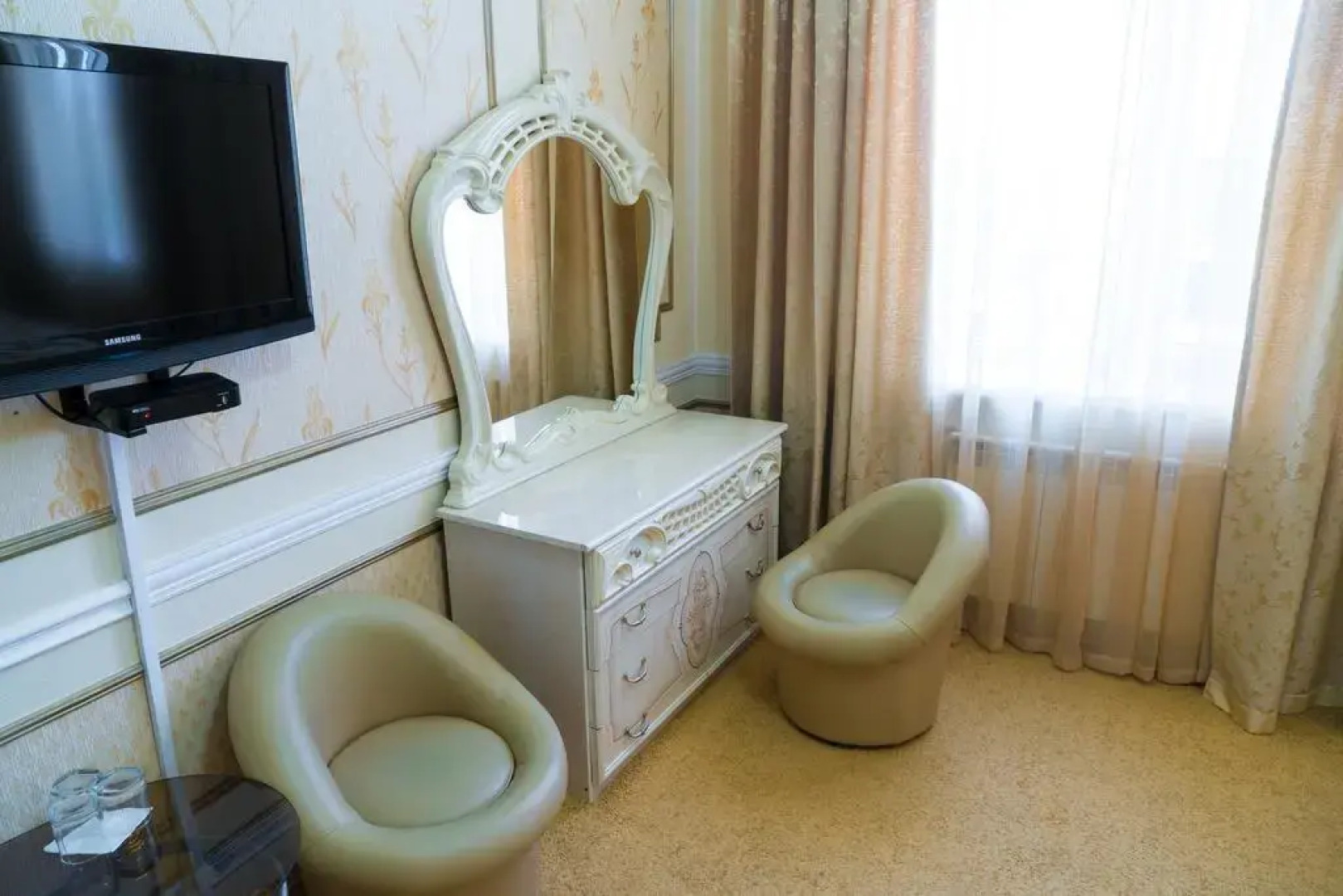 Отель Акрополь