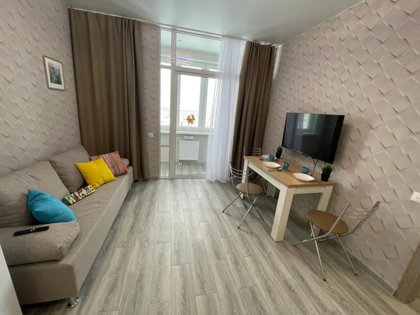 Апартаменты Еврокласс Рядом с ТЦ Круиз