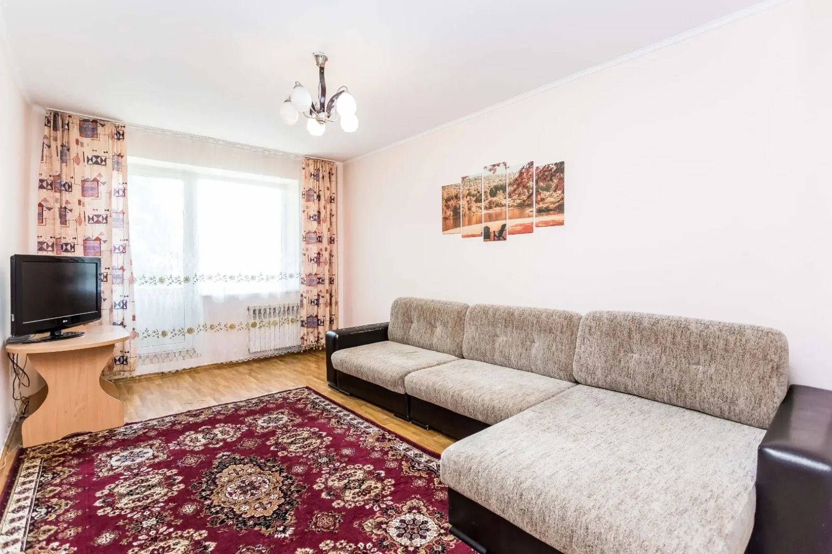 Квартира на проспекте Достык 119