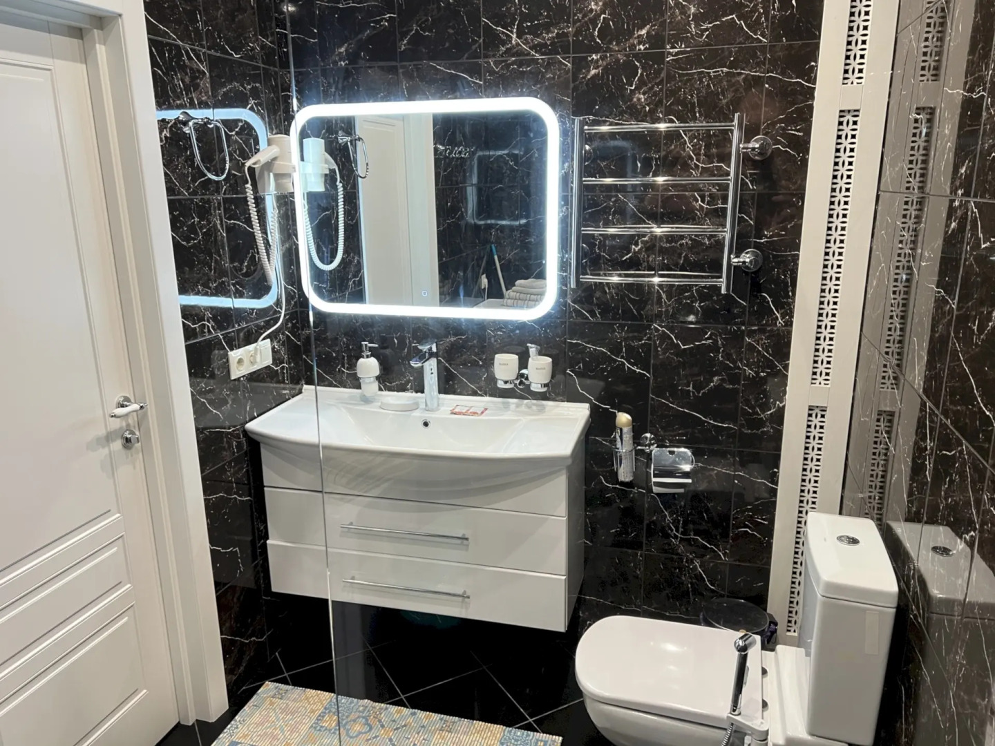 Квартира 310  в центре на первой береговой линии