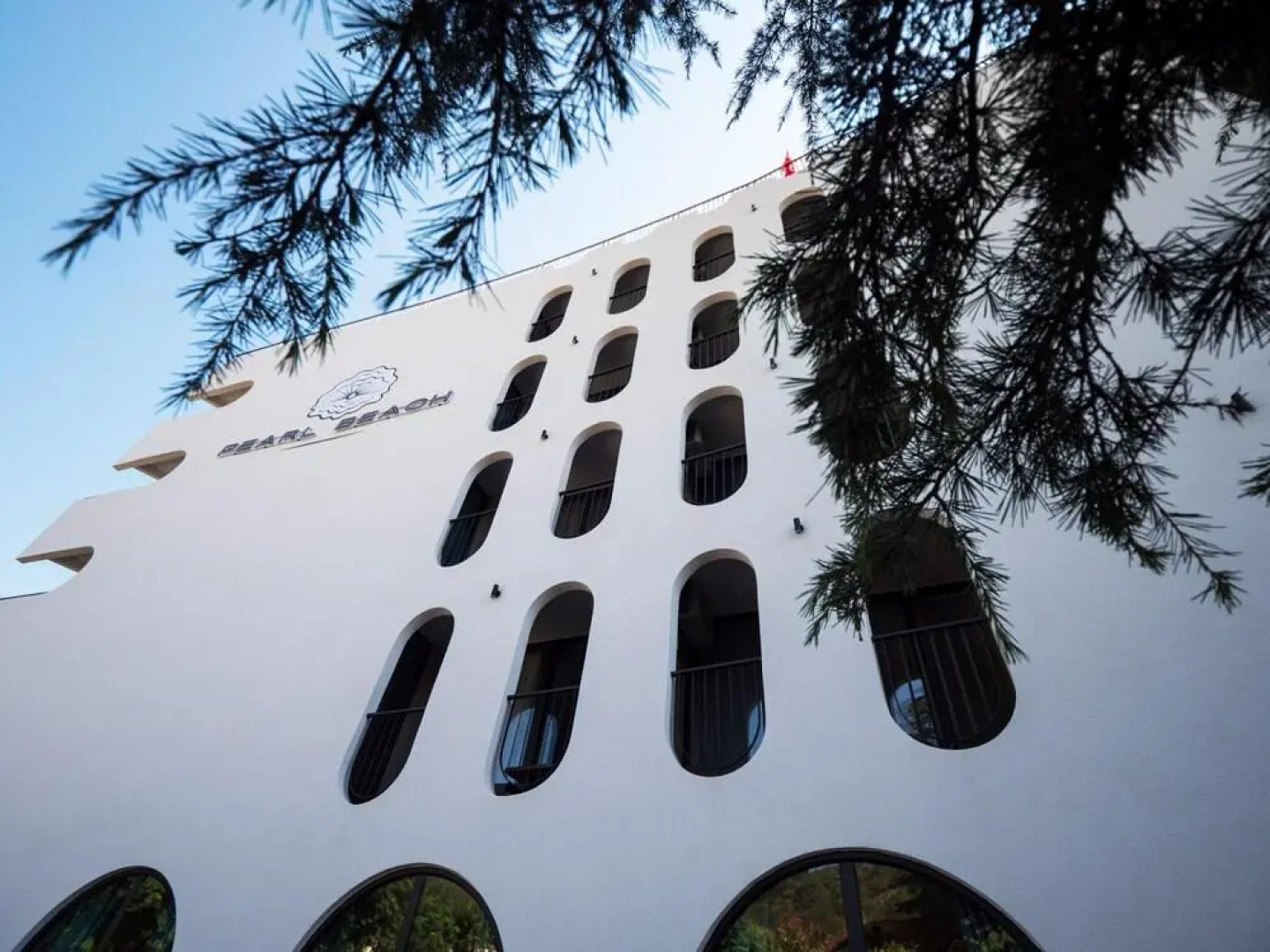 Отель Pearl Beach