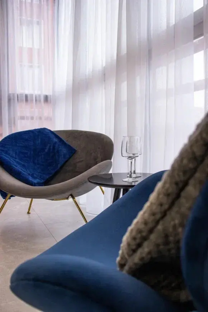 Апартаменты Люкс в центре Верхнее озеро, новый дом, Колибри#88А