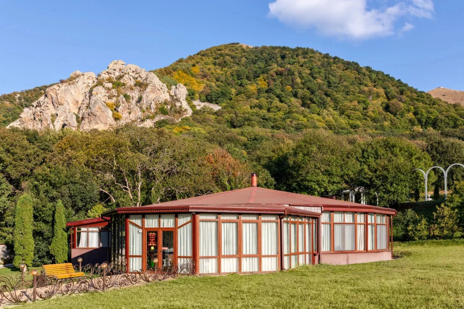 Орлиные скалы