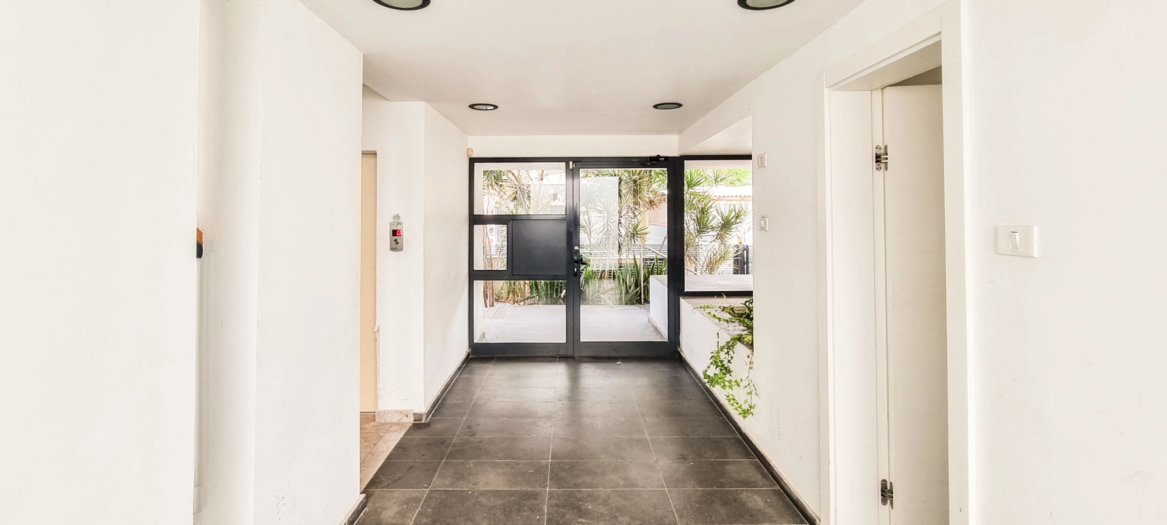 Апартаменты Ophrys 1BR Tel Aviv Kerem Kalisher