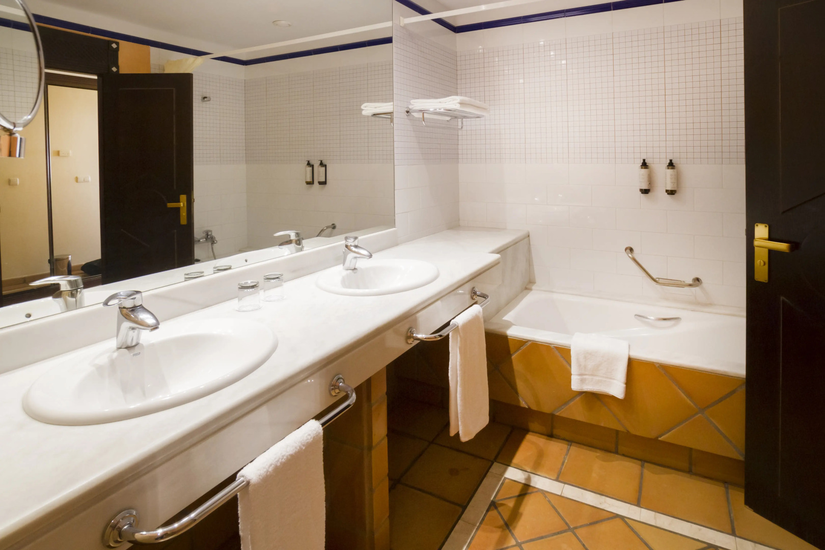 Отель Ibersol Almuñecar Beach & Spa